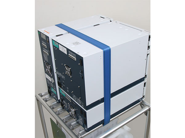 HPLC システムの固定