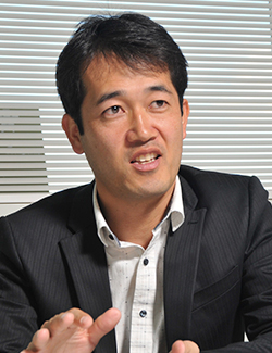 内山 真伸 先生